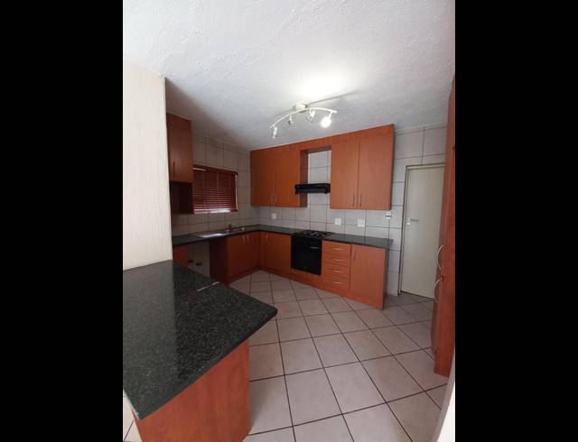 3 BEDROOM PROPERTY TO RENT IN MANTEVREDE